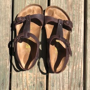 Woman’s Strap Birkenstocks